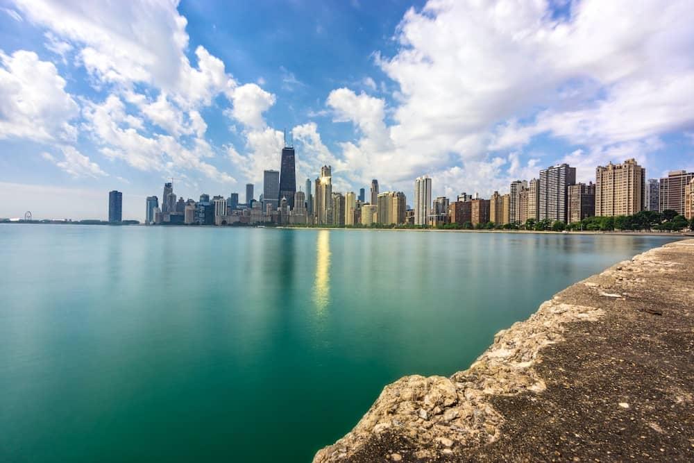 chicago-skyline-water-illinois-unsplash.jpg