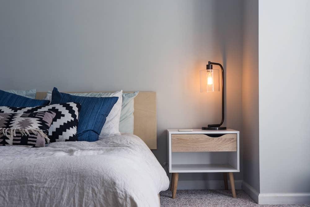 discount-electricity-bill-bedroom-lighting-christopher-jolly-GqbU78bdJFM-unsplash.jpg