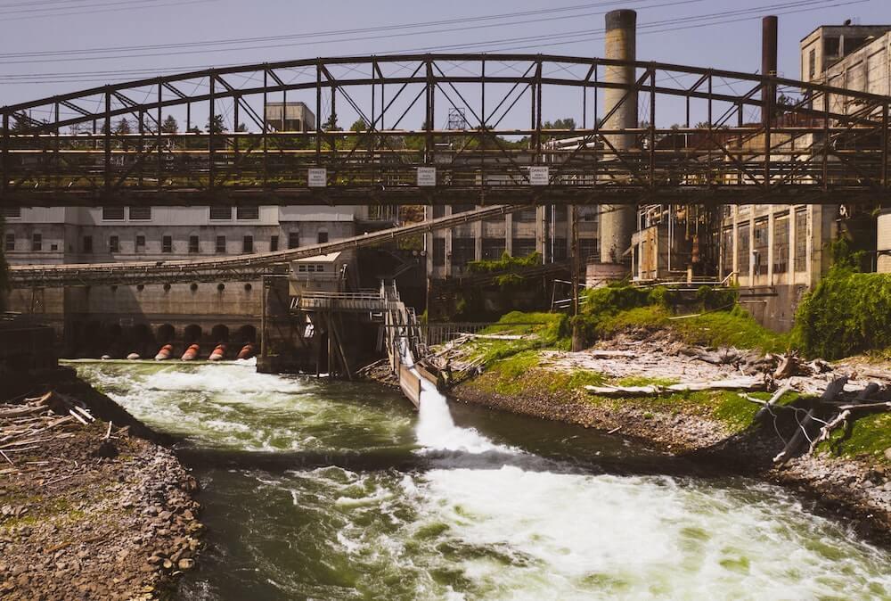 A hydroelectric power plant in Oregon.