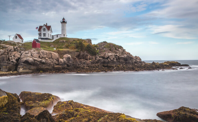 maine-light-house-ocean